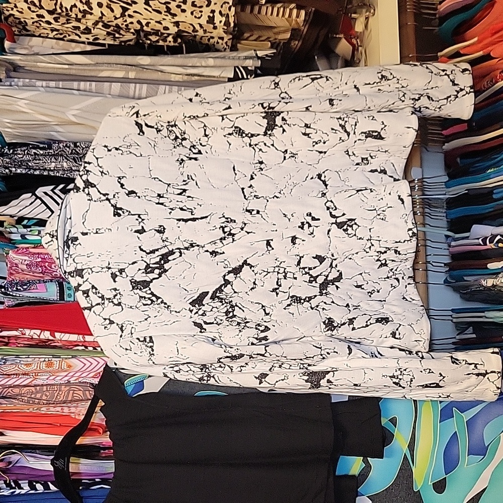 Woman's jacket - Picture 4 of 6